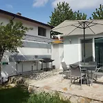 Apartment Self -contained Part Of A House With Garden Varna