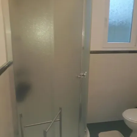 Self -contained Part Of A House With Garden Apartament *