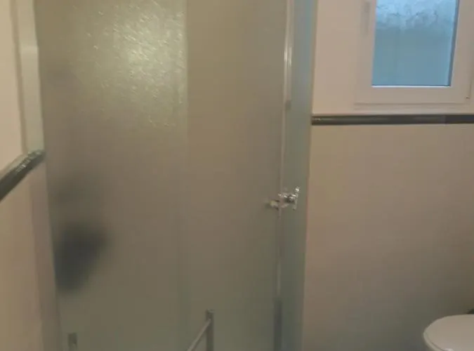 Self -contained Part Of A House With Garden Lejlighed *