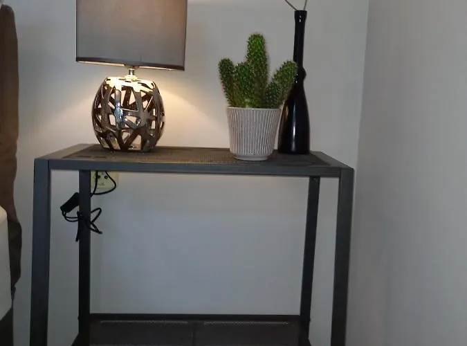 Self -contained Part Of A House With Garden * 瓦爾納