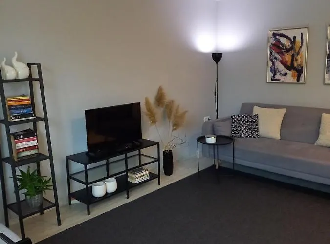 公寓 Self -contained Part Of A House With Garden *