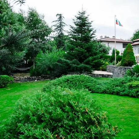 Self -contained Part Of A House With Garden * Varna