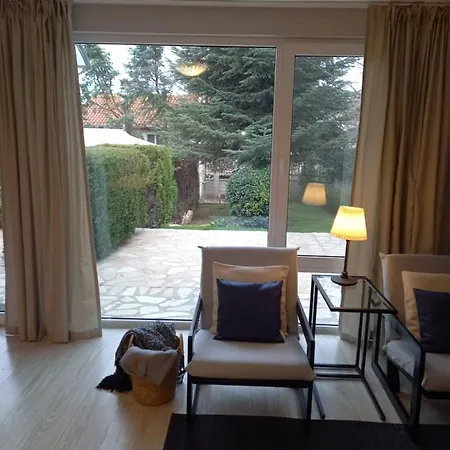 Self -contained Part Of A House With Garden * Varna