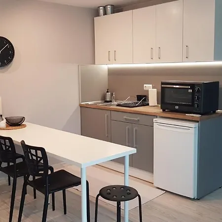 Appartement Self -contained Part Of A House With Garden