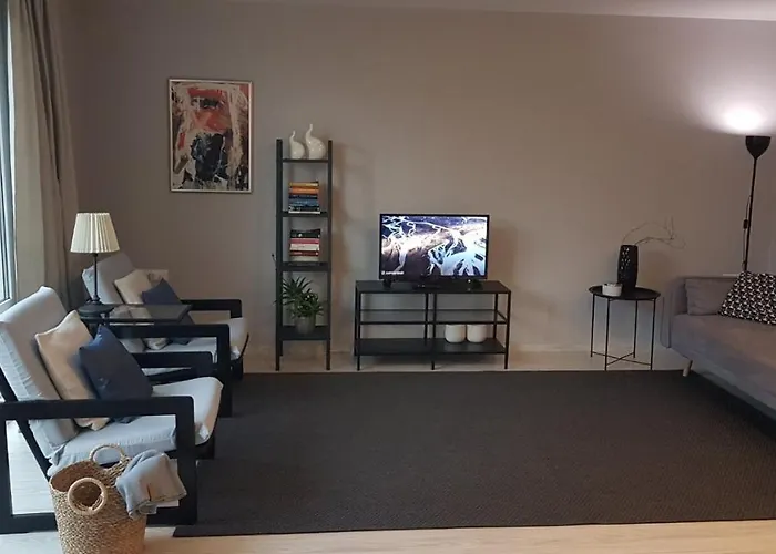 Apartment Self -contained Part Of A House With Garden