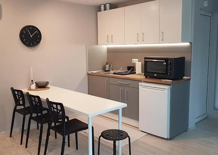 Appartamento Self -contained Part Of A House With Garden